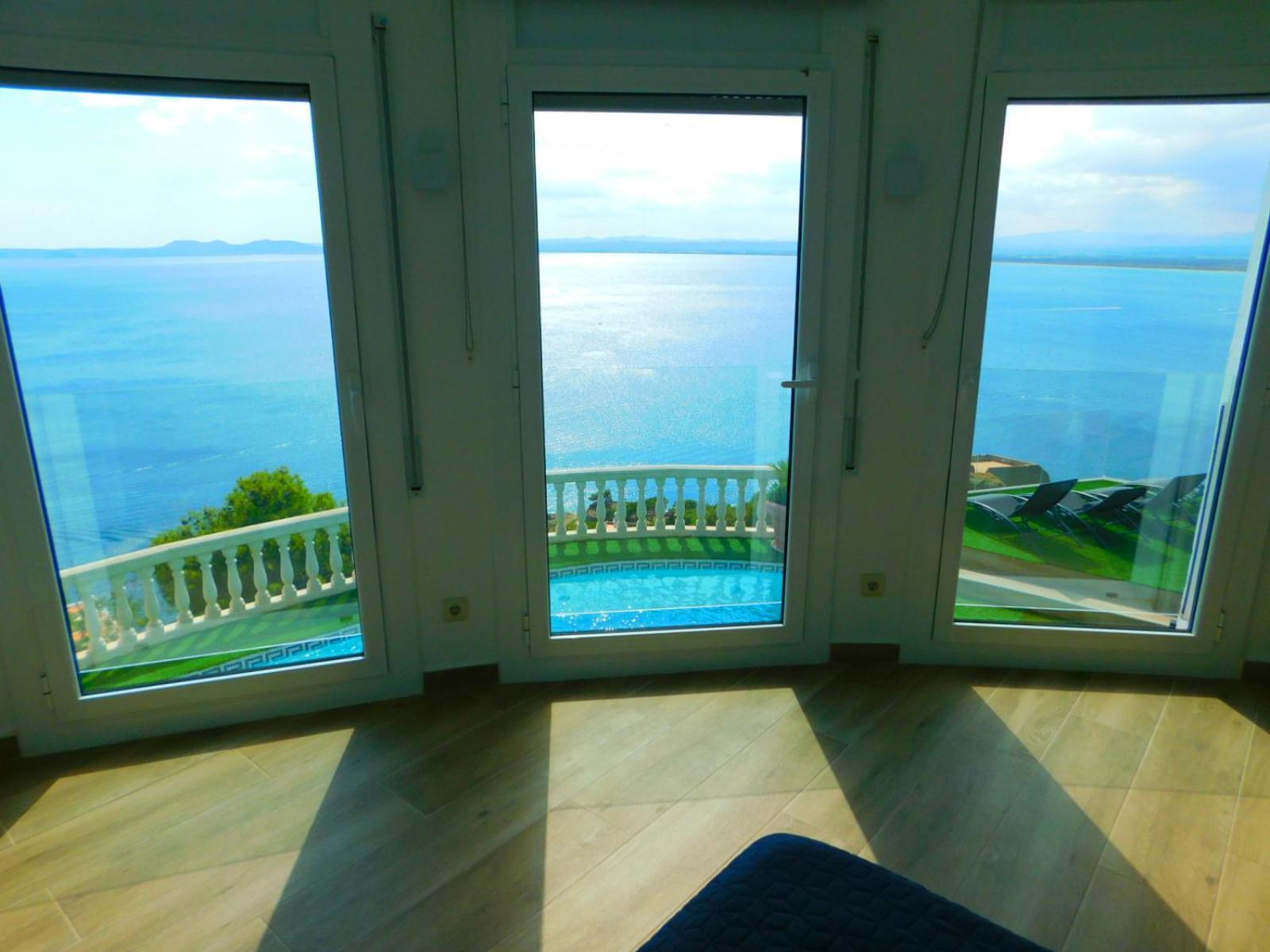 Gmid Immo A228 Casa Unica Villa โรเซส ภายนอก รูปภาพ
